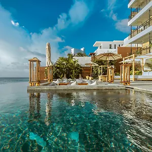 https://hotel-b-unique.allrivieramayahotels.com
